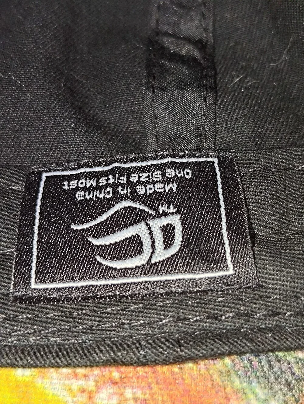 RCo Embroidered LogoTrucker Strap-on Hat Cap OSFM